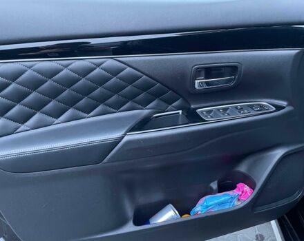 Белый Мицубиси Аутлендер, объемом двигателя 2.4 л и пробегом 53 тыс. км за 32900 $, фото 6 на Automoto.ua