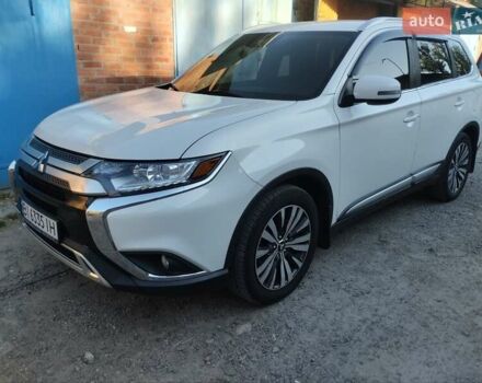 Белый Мицубиси Аутлендер, объемом двигателя 2.36 л и пробегом 98 тыс. км за 20500 $, фото 11 на Automoto.ua