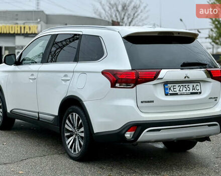 Білий Міцубісі Аутлендер, об'ємом двигуна 2.4 л та пробігом 190 тис. км за 14500 $, фото 8 на Automoto.ua