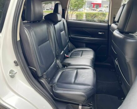 Белый Мицубиси Аутлендер, объемом двигателя 3 л и пробегом 46 тыс. км за 10900 $, фото 11 на Automoto.ua