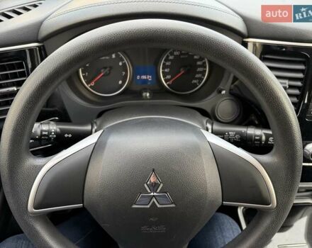 Білий Міцубісі Аутлендер, об'ємом двигуна 2 л та пробігом 19 тис. км за 17700 $, фото 33 на Automoto.ua