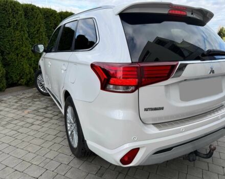Білий Міцубісі Аутлендер, об'ємом двигуна 2 л та пробігом 31 тис. км за 13000 $, фото 4 на Automoto.ua