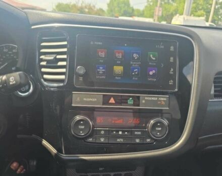 Белый Мицубиси Аутлендер, объемом двигателя 2 л и пробегом 49 тыс. км за 12400 $, фото 8 на Automoto.ua