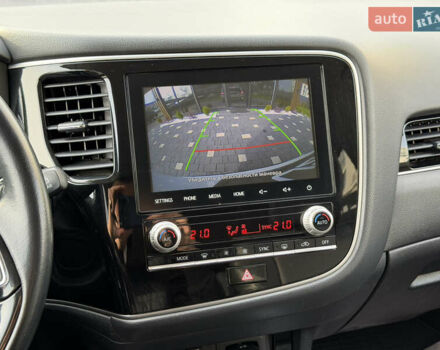 Білий Міцубісі Аутлендер, об'ємом двигуна 2 л та пробігом 52 тис. км за 21500 $, фото 52 на Automoto.ua