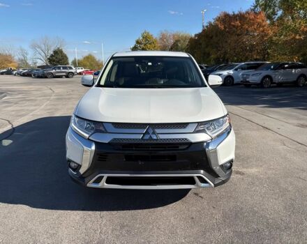 Белый Мицубиси Аутлендер, объемом двигателя 2.4 л и пробегом 44 тыс. км за 5800 $, фото 1 на Automoto.ua