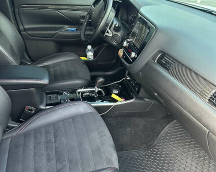 Білий Міцубісі Аутлендер, об'ємом двигуна 3 л та пробігом 42 тис. км за 22000 $, фото 9 на Automoto.ua