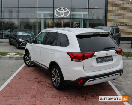 Білий Міцубісі Аутлендер, об'ємом двигуна 24 л та пробігом 56 тис. км за 24134 $, фото 7 на Automoto.ua