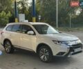 Белый Мицубиси Аутлендер, объемом двигателя 2.36 л и пробегом 57 тыс. км за 23800 $, фото 12 на Automoto.ua