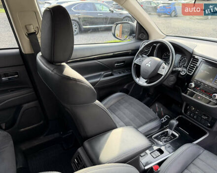 Білий Міцубісі Аутлендер, об'ємом двигуна 2 л та пробігом 52 тис. км за 21500 $, фото 39 на Automoto.ua