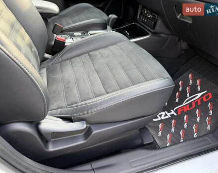 Білий Міцубісі Аутлендер, об'ємом двигуна 2 л та пробігом 52 тис. км за 21500 $, фото 44 на Automoto.ua