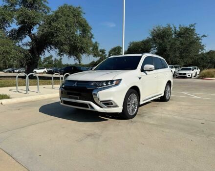 Білий Міцубісі Аутлендер, об'ємом двигуна 2 л та пробігом 35 тис. км за 20000 $, фото 2 на Automoto.ua