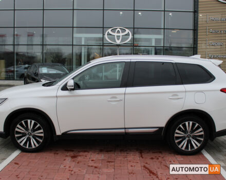 Білий Міцубісі Аутлендер, об'ємом двигуна 24 л та пробігом 56 тис. км за 24134 $, фото 5 на Automoto.ua