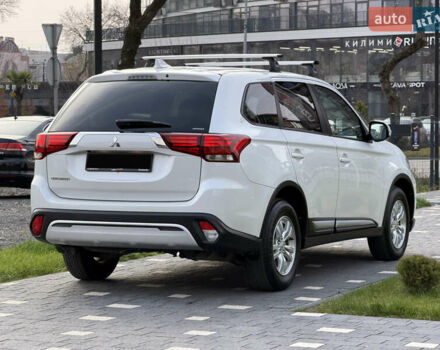 Білий Міцубісі Аутлендер, об'ємом двигуна 2 л та пробігом 52 тис. км за 21500 $, фото 17 на Automoto.ua