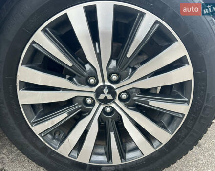 Белый Мицубиси Аутлендер, объемом двигателя 2.36 л и пробегом 59 тыс. км за 25000 $, фото 15 на Automoto.ua