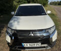 Білий Міцубісі Аутлендер, об'ємом двигуна 2.36 л та пробігом 111 тис. км за 19300 $, фото 6 на Automoto.ua