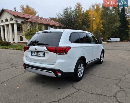 Білий Міцубісі Аутлендер, об'ємом двигуна 2 л та пробігом 74 тис. км за 16500 $, фото 10 на Automoto.ua