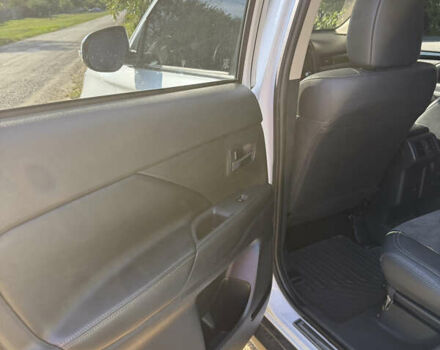 Білий Міцубісі Аутлендер, об'ємом двигуна 2.36 л та пробігом 111 тис. км за 19300 $, фото 14 на Automoto.ua