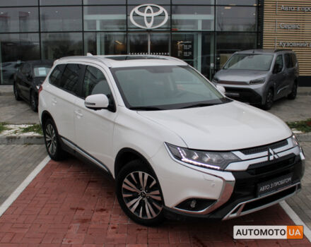 Білий Міцубісі Аутлендер, об'ємом двигуна 24 л та пробігом 56 тис. км за 24134 $, фото 1 на Automoto.ua