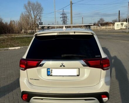 Білий Міцубісі Аутлендер, об'ємом двигуна 2.4 л та пробігом 92 тис. км за 29000 $, фото 3 на Automoto.ua