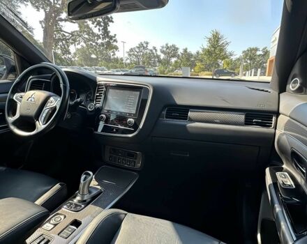 Білий Міцубісі Аутлендер, об'ємом двигуна 2 л та пробігом 45 тис. км за 13500 $, фото 7 на Automoto.ua