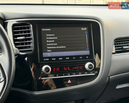 Білий Міцубісі Аутлендер, об'ємом двигуна 2 л та пробігом 52 тис. км за 21500 $, фото 53 на Automoto.ua