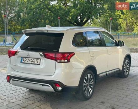 Белый Мицубиси Аутлендер, объемом двигателя 2.36 л и пробегом 57 тыс. км за 23800 $, фото 11 на Automoto.ua