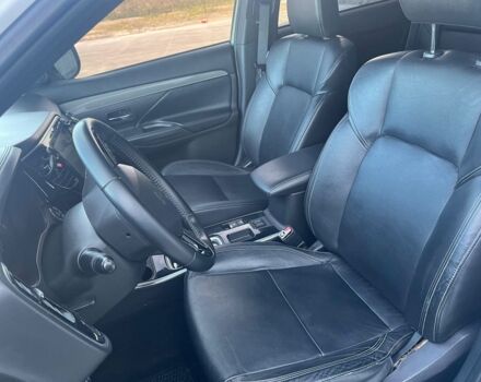 Белый Мицубиси Аутлендер, объемом двигателя 2.4 л и пробегом 120 тыс. км за 18990 $, фото 10 на Automoto.ua