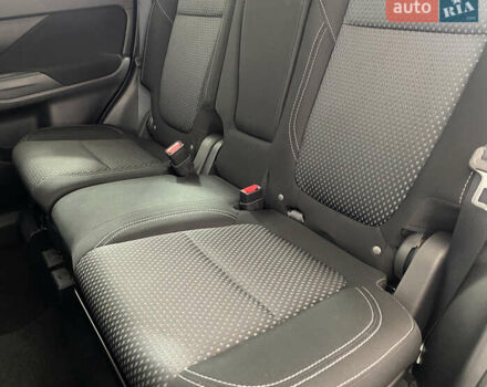 Белый Мицубиси Аутлендер, объемом двигателя 2.36 л и пробегом 39 тыс. км за 18350 $, фото 11 на Automoto.ua