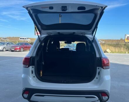 Белый Мицубиси Аутлендер, объемом двигателя 2.4 л и пробегом 120 тыс. км за 18990 $, фото 28 на Automoto.ua