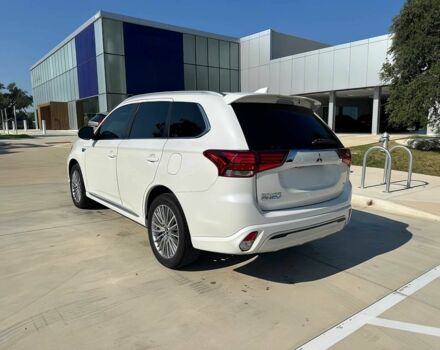 Білий Міцубісі Аутлендер, об'ємом двигуна 2 л та пробігом 45 тис. км за 13500 $, фото 6 на Automoto.ua