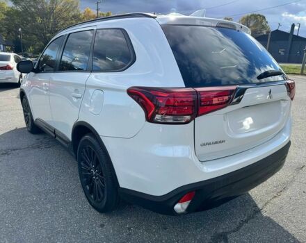 Білий Міцубісі Аутлендер, об'ємом двигуна 2.4 л та пробігом 32 тис. км за 8800 $, фото 6 на Automoto.ua