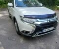 Білий Міцубісі Аутлендер, об'ємом двигуна 2 л та пробігом 60 тис. км за 19787 $, фото 1 на Automoto.ua