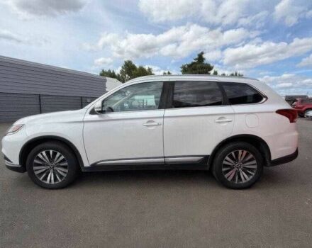 Белый Мицубиси Аутлендер, объемом двигателя 2.4 л и пробегом 65 тыс. км за 9500 $, фото 4 на Automoto.ua