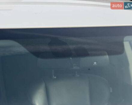 Білий Міцубісі Аутлендер, об'ємом двигуна 2 л та пробігом 52 тис. км за 21500 $, фото 11 на Automoto.ua