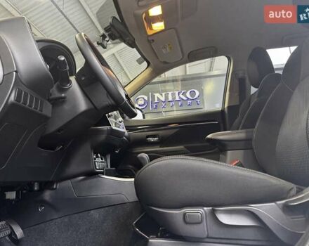 Белый Мицубиси Аутлендер, объемом двигателя 2 л и пробегом 30 тыс. км за 22500 $, фото 22 на Automoto.ua