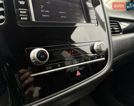 Білий Міцубісі Аутлендер, об'ємом двигуна 2 л та пробігом 63 тис. км за 20800 $, фото 22 на Automoto.ua