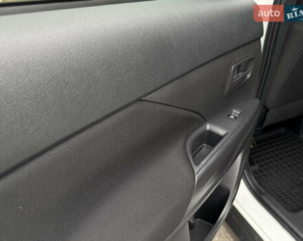 Білий Міцубісі Аутлендер, об'ємом двигуна 2 л та пробігом 63 тис. км за 20800 $, фото 30 на Automoto.ua