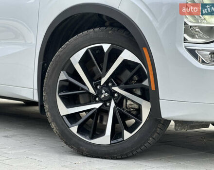 Білий Міцубісі Аутлендер, об'ємом двигуна 2.5 л та пробігом 62 тис. км за 28300 $, фото 3 на Automoto.ua