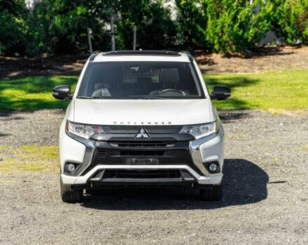 Білий Міцубісі Аутлендер, об'ємом двигуна 2.4 л та пробігом 28 тис. км за 12000 $, фото 1 на Automoto.ua