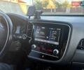 Білий Міцубісі Аутлендер, об'ємом двигуна 2 л та пробігом 85 тис. км за 23000 $, фото 7 на Automoto.ua