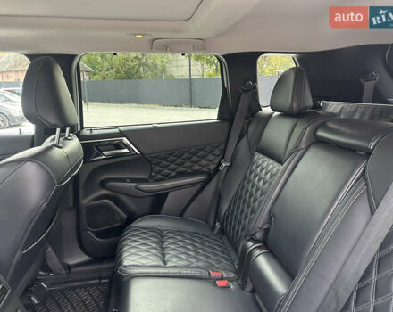 Білий Міцубісі Аутлендер, об'ємом двигуна 2.5 л та пробігом 62 тис. км за 28300 $, фото 28 на Automoto.ua