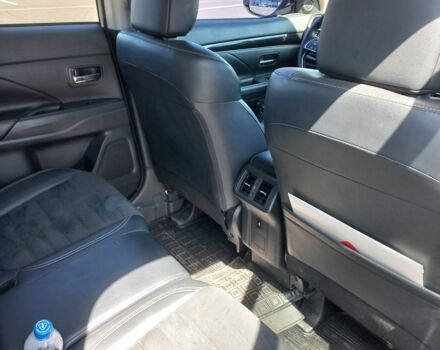 Белый Мицубиси Аутлендер, объемом двигателя 2 л и пробегом 97 тыс. км за 23564 $, фото 6 на Automoto.ua