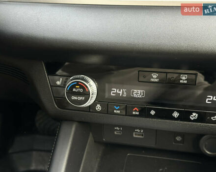 Білий Міцубісі Аутлендер, об'ємом двигуна 2.5 л та пробігом 62 тис. км за 28300 $, фото 14 на Automoto.ua