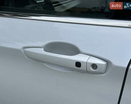 Білий Міцубісі Аутлендер, об'ємом двигуна 2.5 л та пробігом 62 тис. км за 28300 $, фото 42 на Automoto.ua