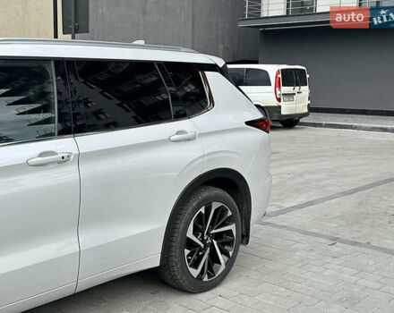 Білий Міцубісі Аутлендер, об'ємом двигуна 2.5 л та пробігом 62 тис. км за 28300 $, фото 47 на Automoto.ua