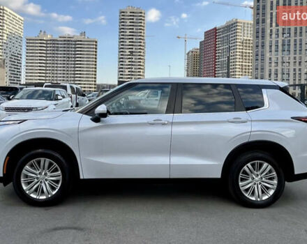 Белый Мицубиси Аутлендер, объемом двигателя 2.49 л и пробегом 92 тыс. км за 24300 $, фото 1 на Automoto.ua