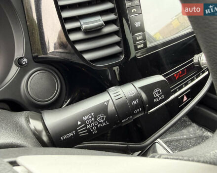 Білий Міцубісі Аутлендер, об'ємом двигуна 2 л та пробігом 63 тис. км за 20800 $, фото 19 на Automoto.ua