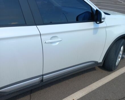 Белый Мицубиси Аутлендер, объемом двигателя 2 л и пробегом 97 тыс. км за 23564 $, фото 3 на Automoto.ua