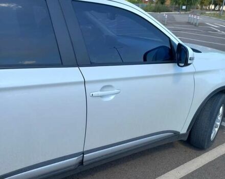 Белый Мицубиси Аутлендер, объемом двигателя 2 л и пробегом 96 тыс. км за 24000 $, фото 8 на Automoto.ua