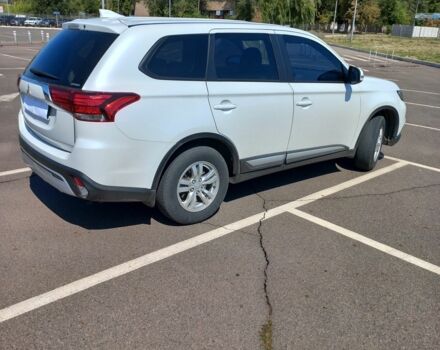 Белый Мицубиси Аутлендер, объемом двигателя 2 л и пробегом 97 тыс. км за 23564 $, фото 13 на Automoto.ua